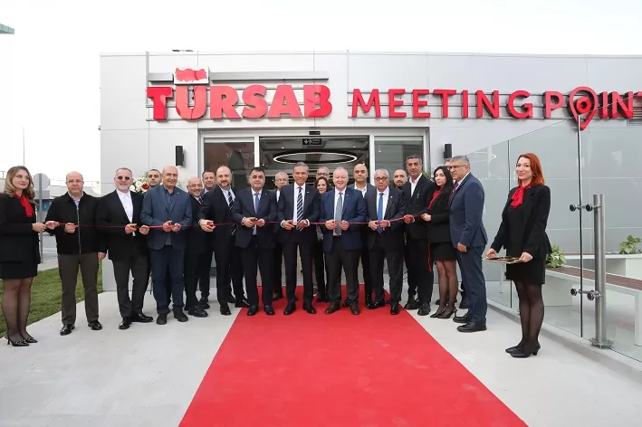 TÜRSAB, SABİHA GÖKÇEN ULUSLARARASI HAVALİMANI’NDA SEYAHAT ACENTALARIMIZIN YOLCULARINI KARŞILAMASI İÇİN “TÜRSAB MEETING POINT” PROJESİNİ HAYATA GEÇİRDİ