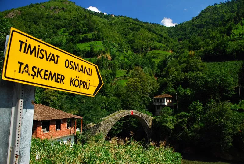 Karadeniz’in Taş Gerdanlıkları Fırtına ve İkizdere Vadisi Kemer Köprüleri