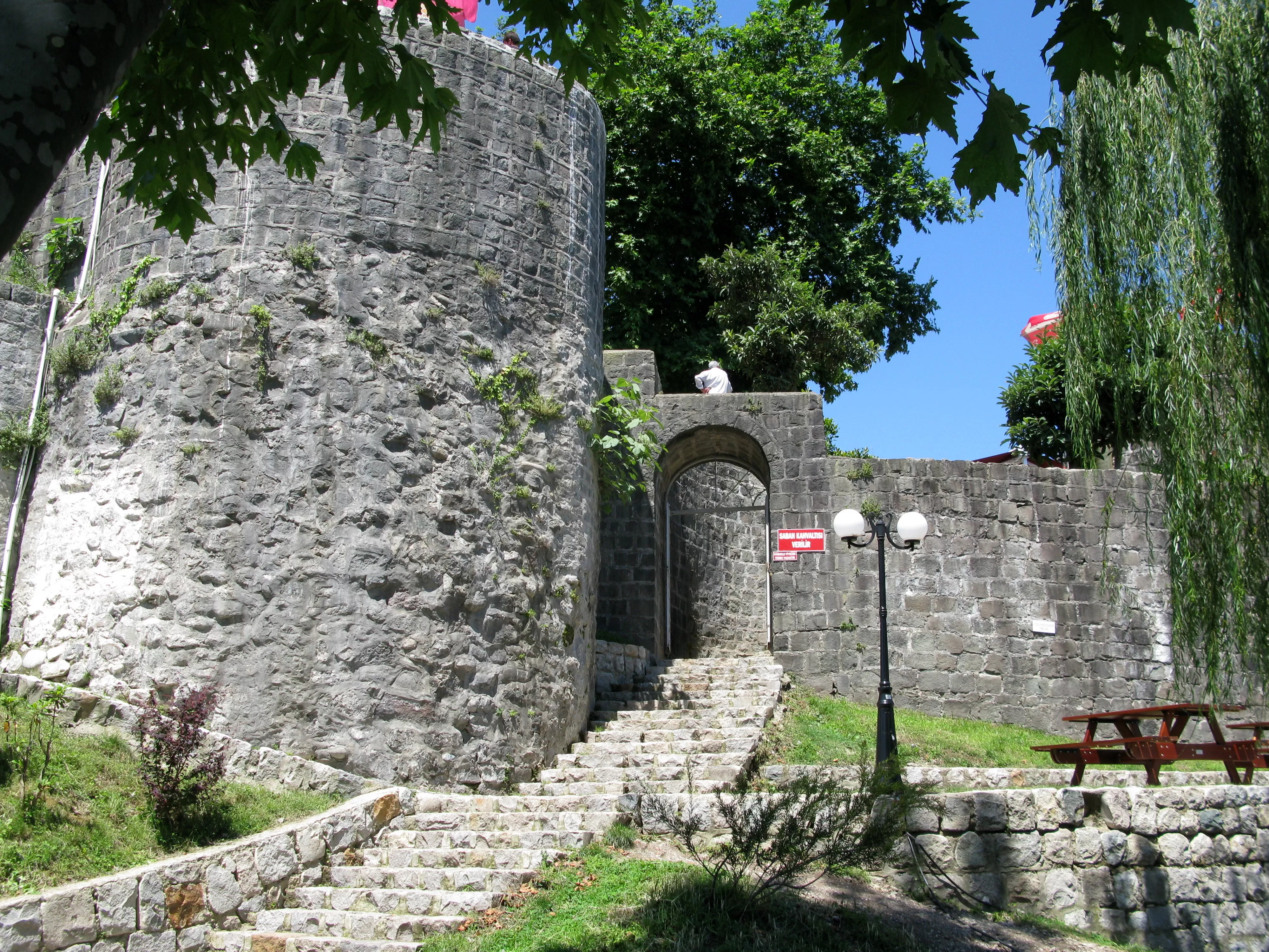 Şehrin Zirvesindeki Tarih Rize Kalesi Gezi Rehberi